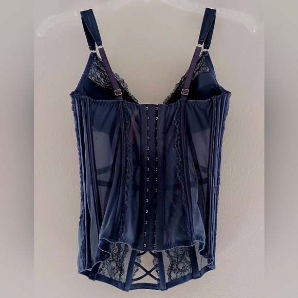 NWT Victoria's Secret Fearless Criscross Front Crystal Gray Corset Busti… - Picture 5 of 16